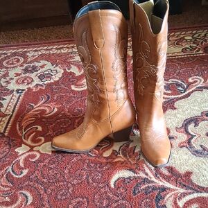 Women's Tan Cowboy Boots